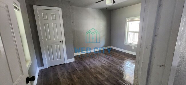Building Photo - 15369 Flud Rd