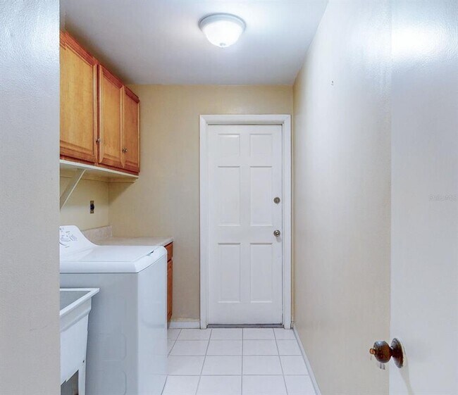 Building Photo - 3606 Belle Vista Dr E
