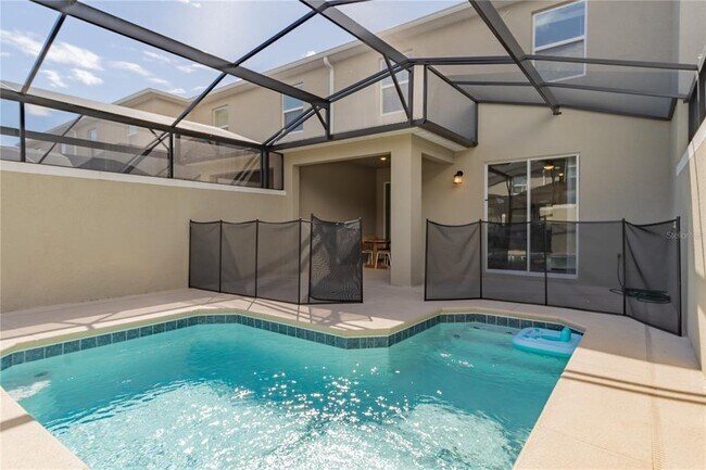 Building Photo - 2705 Scrapbook St