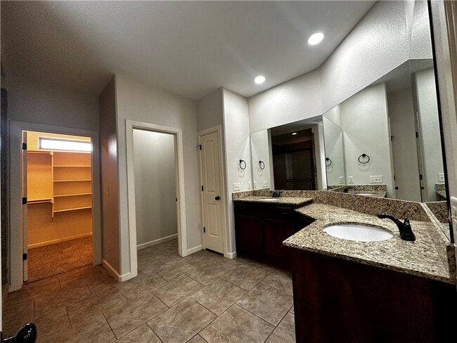 Building Photo - 584 N Mulligan Dr