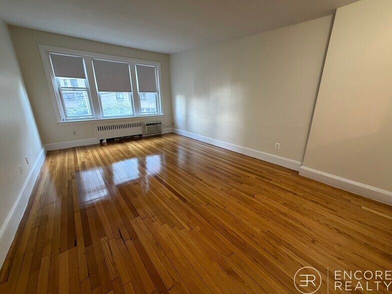 Primary Photo - 33 Lancaster Terrace