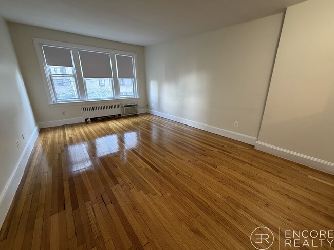 Building Photo - 33 Lancaster Terrace