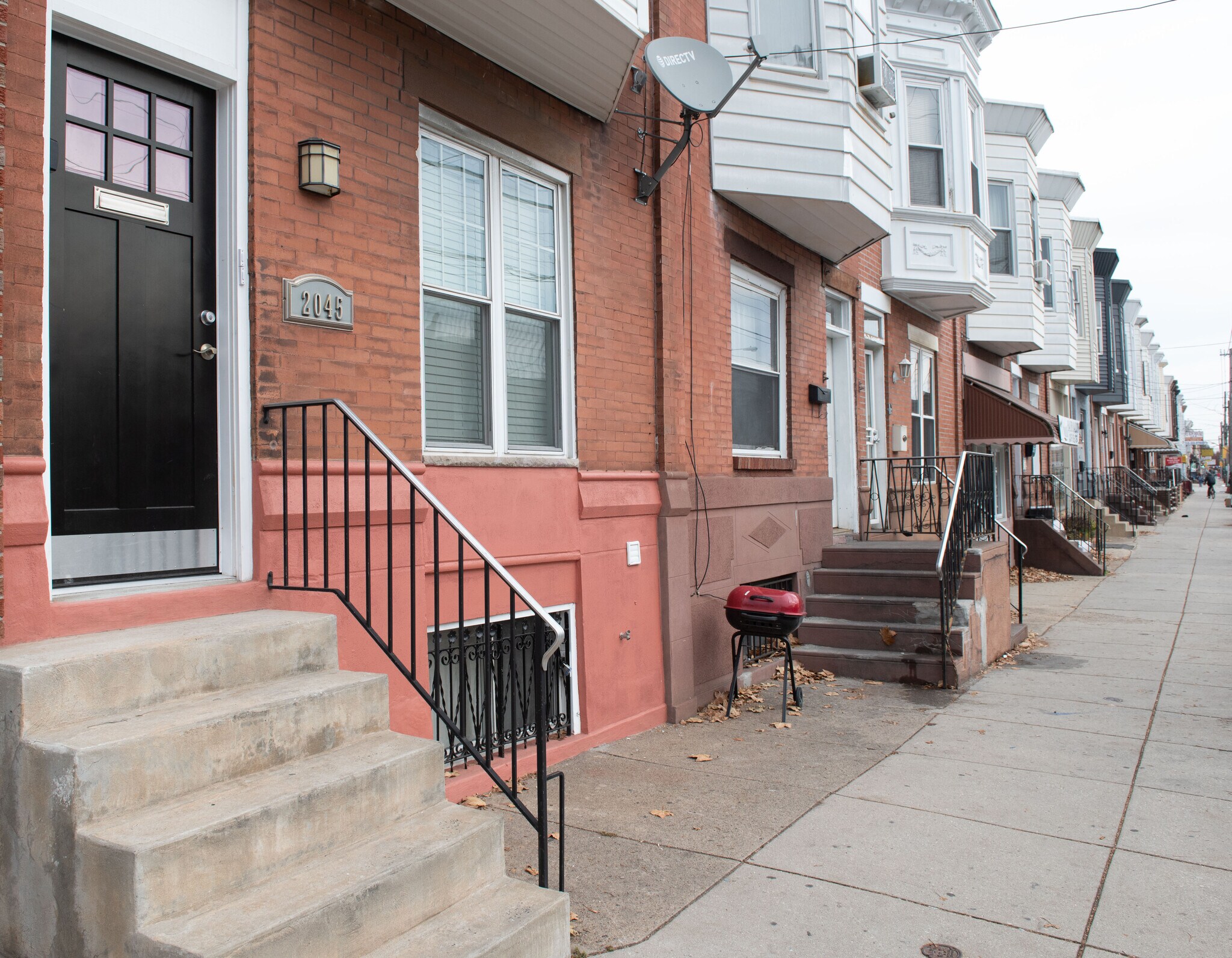 Building Photo - 2045 Snyder Ave