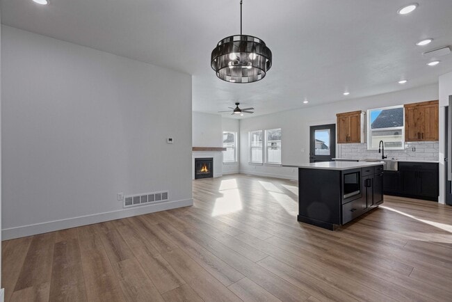 Building Photo - NEW BUILD 3-BED, 2-BATH UPSTAIRS DUPLEX UN...