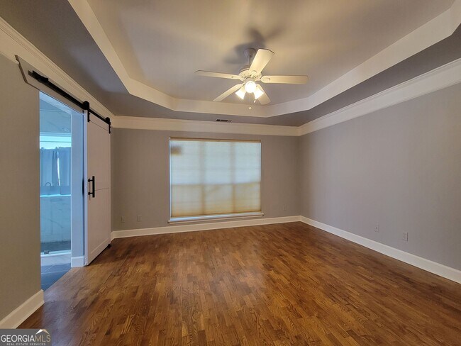 Building Photo - 516 Oxford Ridge