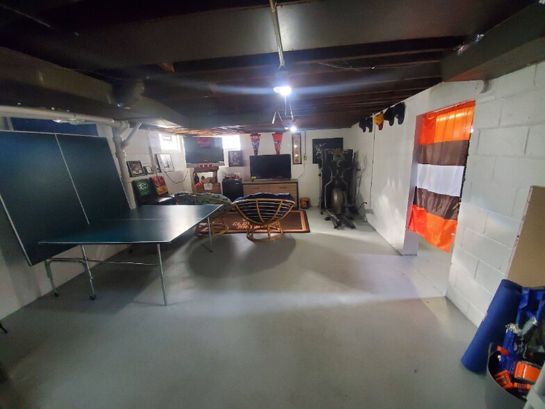 Building Photo - 1170 Dover Center Rd