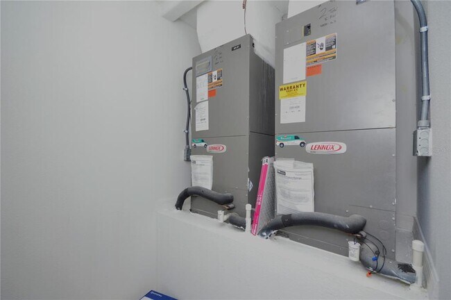 Building Photo - 11061 Little Blue Heron Dr