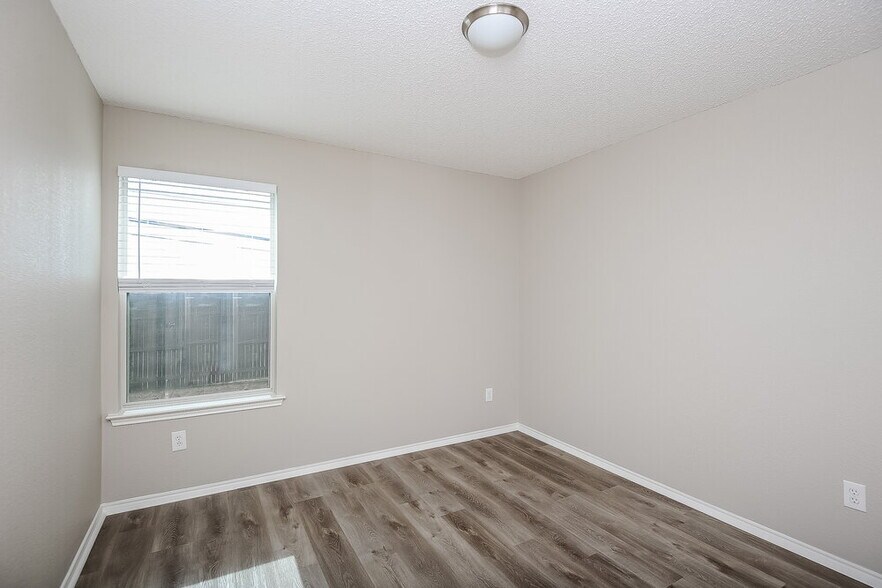Building Photo - 10213 Dallam Ln