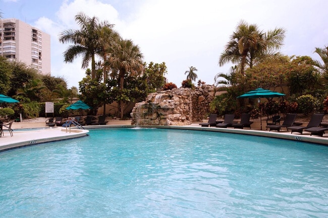 Building Photo - 2480 Presidential Way