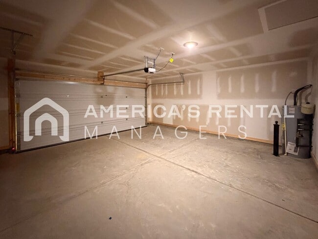 Building Photo - 305 Pne Rdg Dr