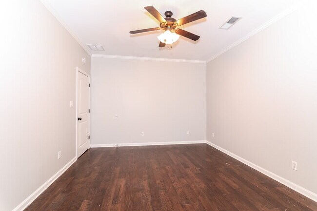 Building Photo - 2936 Boffin Dr