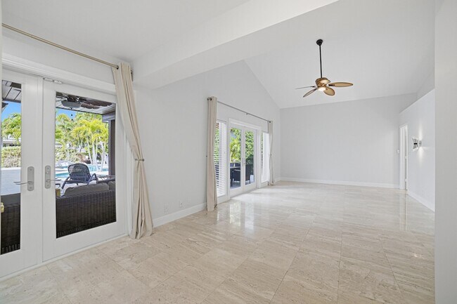 Building Photo - 2519 Barcelona Dr