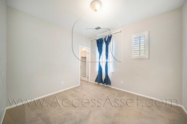 Building Photo - 29534 Dry Creek Dr