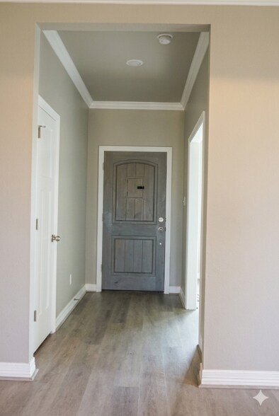 Building Photo - 104 Seattle Slew Dr