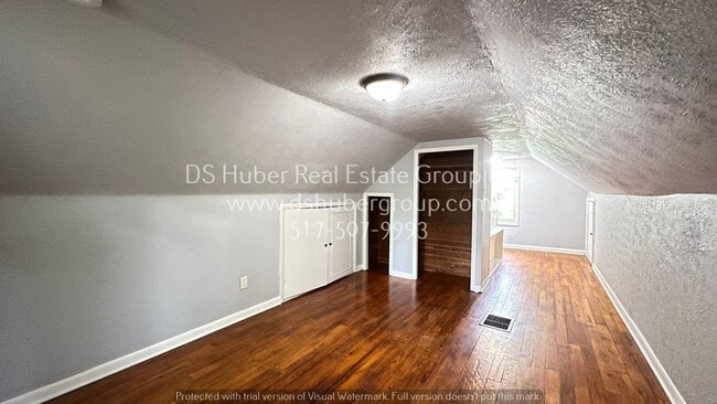 Building Photo - 6244 Grovenburg Rd