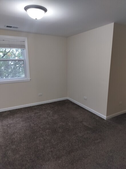 Building Photo - 239 S Locust St