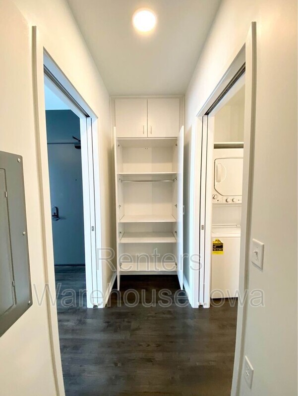 Building Photo - 329 5th St