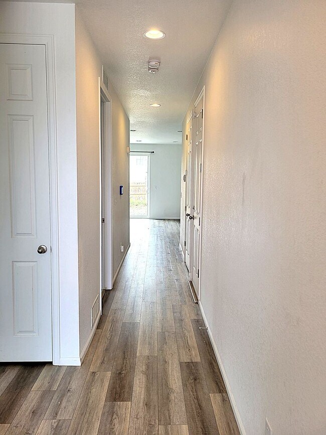 Building Photo - ALL PROSPECTIVE TENANTS MUST SUBMIT A $58 ...