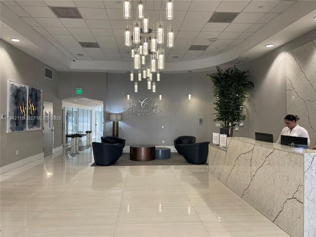 Building Photo - 1200 Brickell Bay Dr