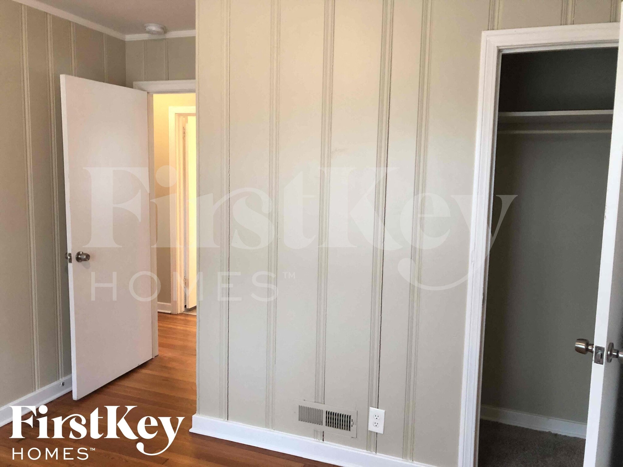 Building Photo - 901 Elizabeth Dr