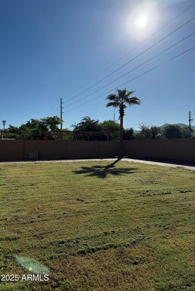 Building Photo - 4825 W Milada Dr
