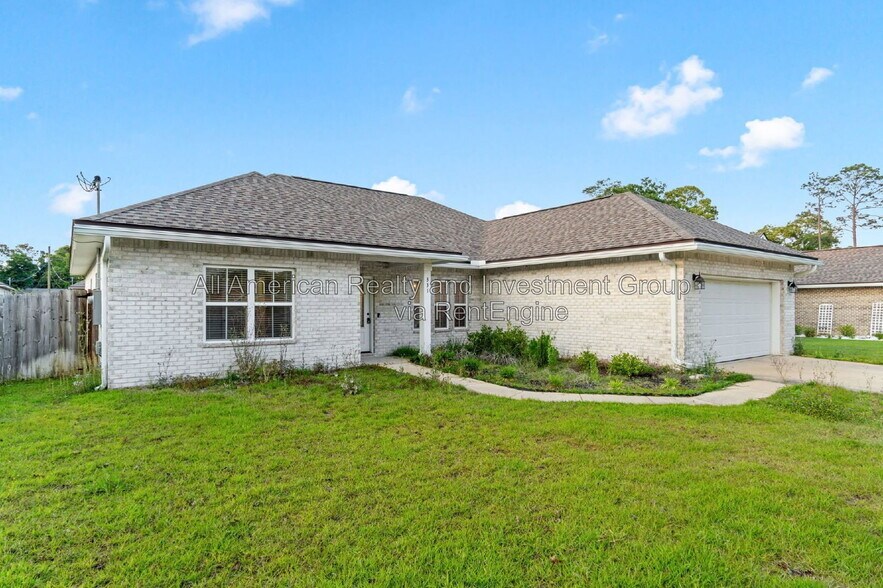 Building Photo - 331 Adams Dr