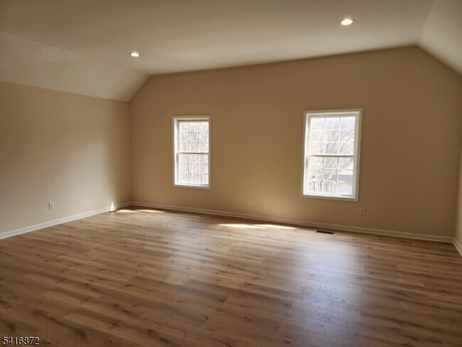 Building Photo - 27 Cypress Ln