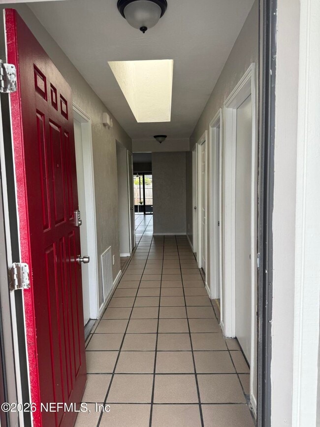 Building Photo - 2360 Bitternut Way