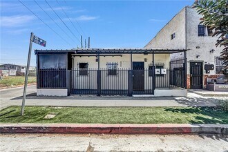 Building Photo - 9808 S Central Ave