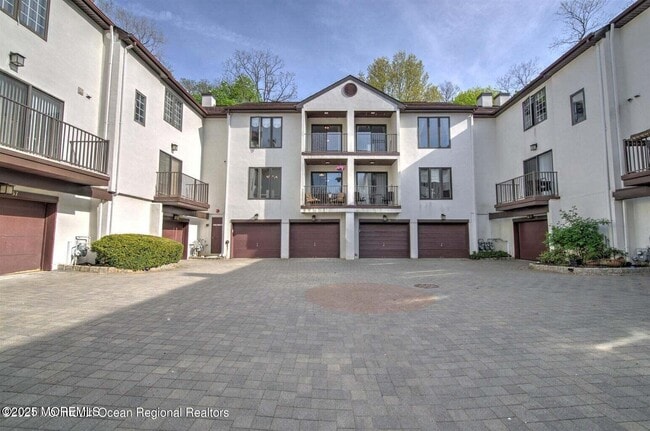 Building Photo - 60 Tower Hill Dr
