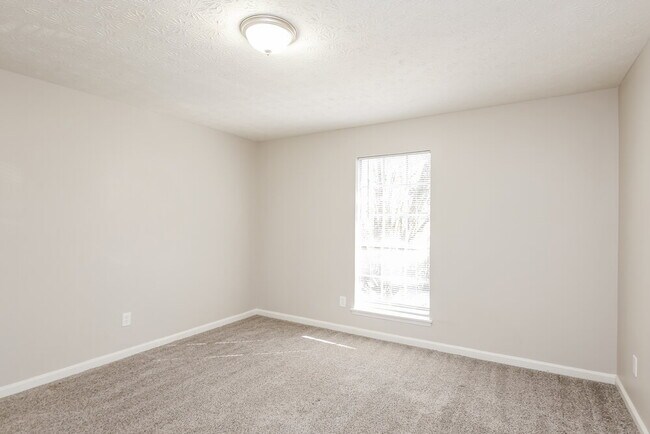 Building Photo - 2764 Wildflower Ln SW