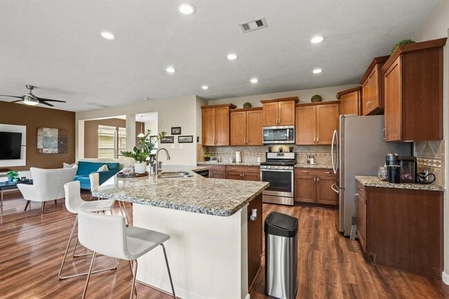 Building Photo - 6719 Path Way Ct