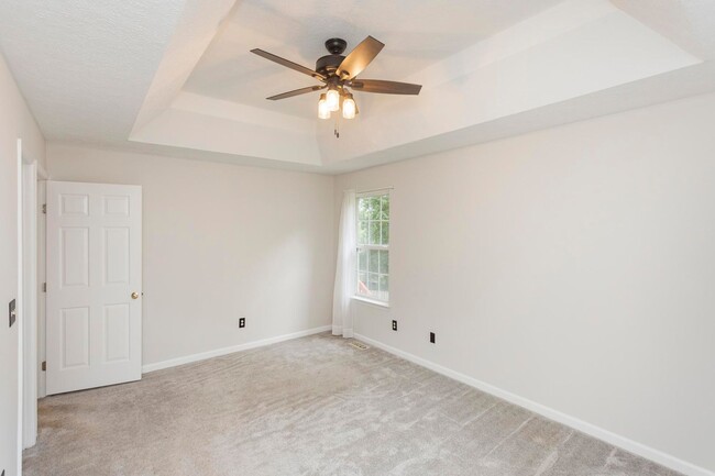 Building Photo - 105 Redbud Dr