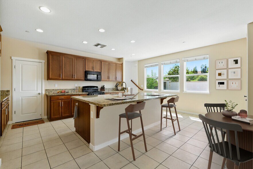 Building Photo - 18309 Millbrook Ave