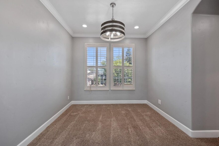 Building Photo - 9851 Deep Water Ln
