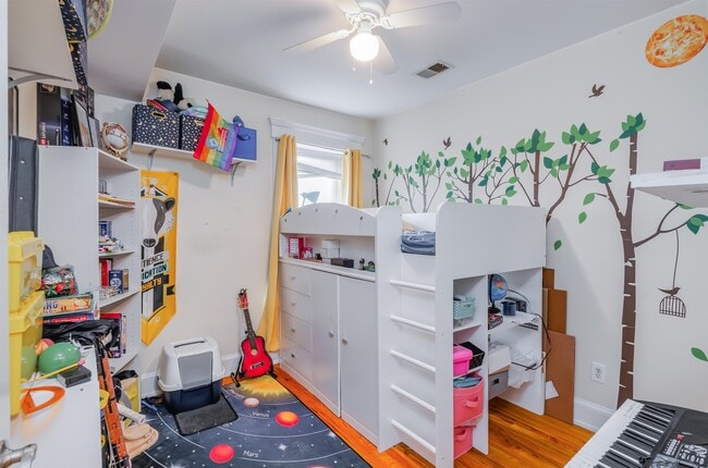 Building Photo - 608 Bramhall Ave