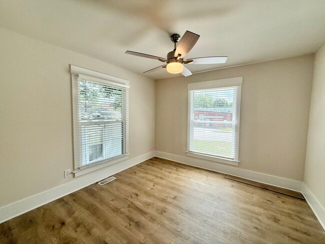 Building Photo - Newly Remodeled 2BD, 1BA Downtown Raleigh ...