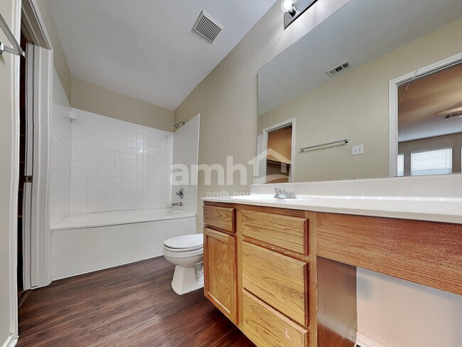 Building Photo - 13205 Vizquel Loop