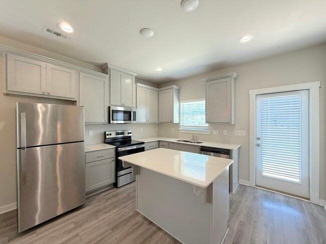 Building Photo - 219 Cotton Bayou Dr