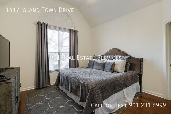 Building Photo - 1417 Island Town Dr