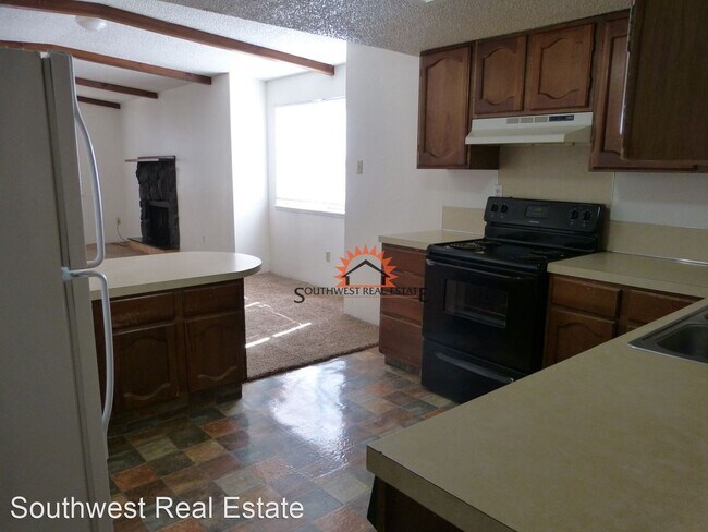 Building Photo - 2 br, 1 bath House - 600 Sheldon