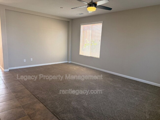 Building Photo - 4711 Summerset Dr