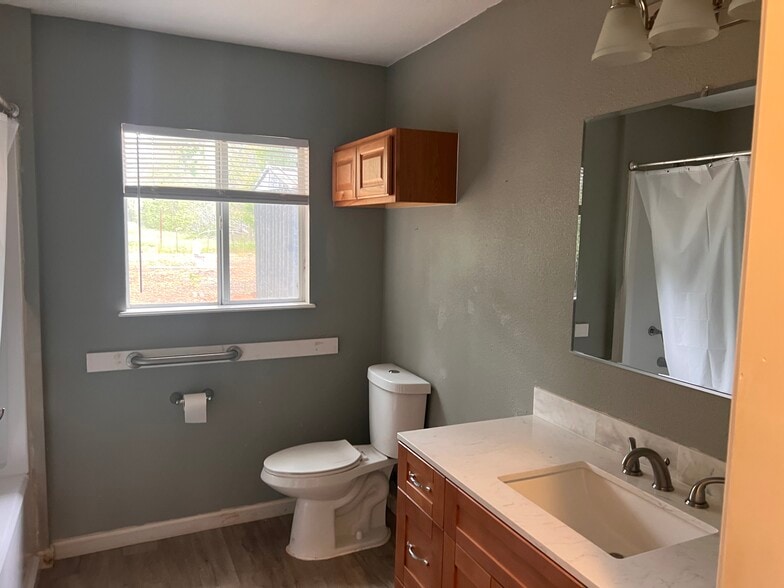 Building Photo - 20574 Sunset Ln