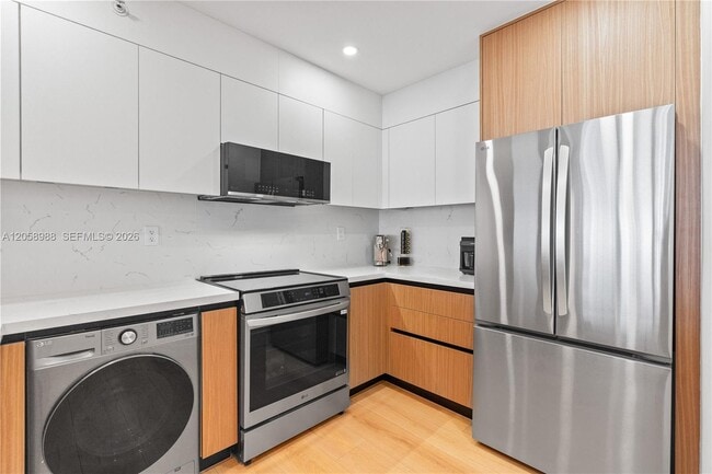 Building Photo - 2501 S Ocean Dr