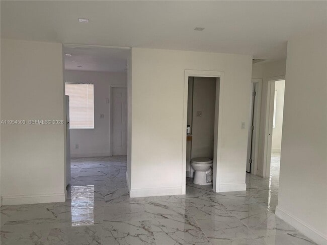 Building Photo - 505 N 24th Ave