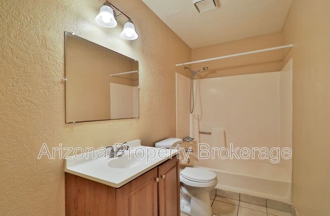 Building Photo - 601 W Rio Salado Pkwy