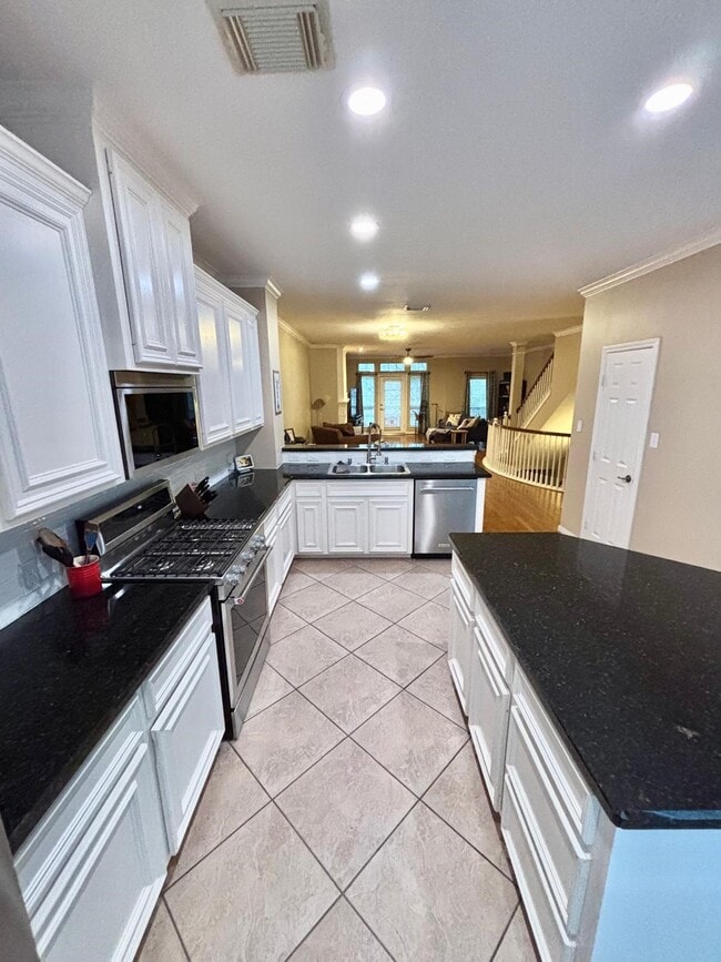 Building Photo - 1310 W Webster St