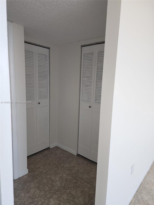 Building Photo - 1200 NE Miami Gardens Dr