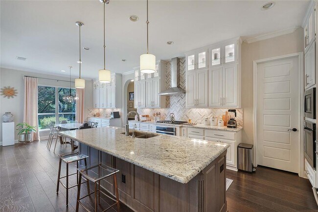 Building Photo - 4204 Stiles Ln