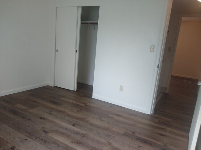 Building Photo - 217 E I St